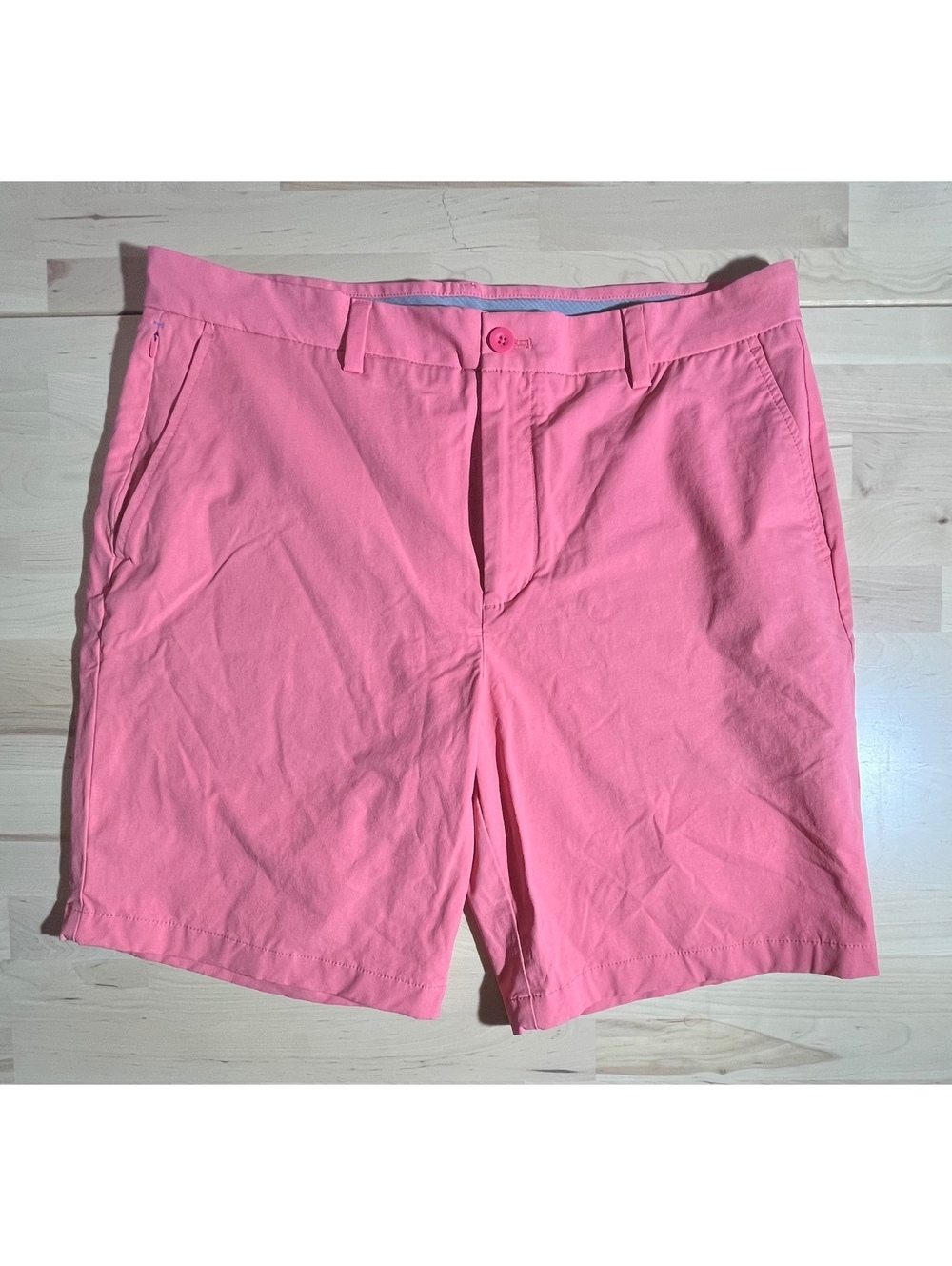 Vineyard Vines Men's "On-The-Go" (OTG) Performance Shorts - Pink (Size 36)